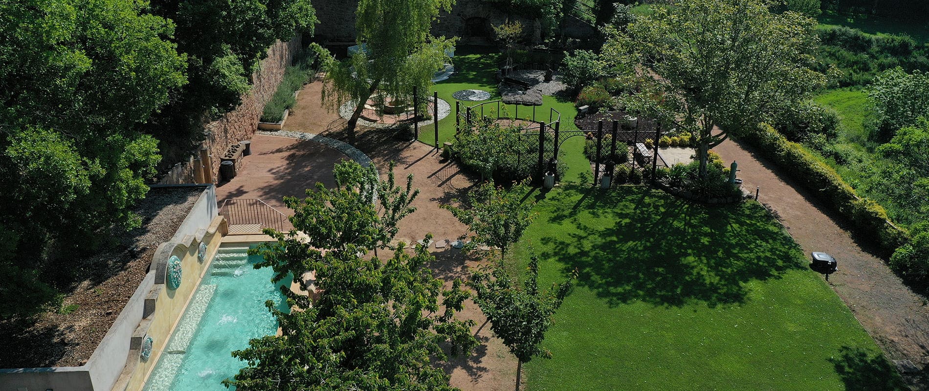Slide – jardí exterior